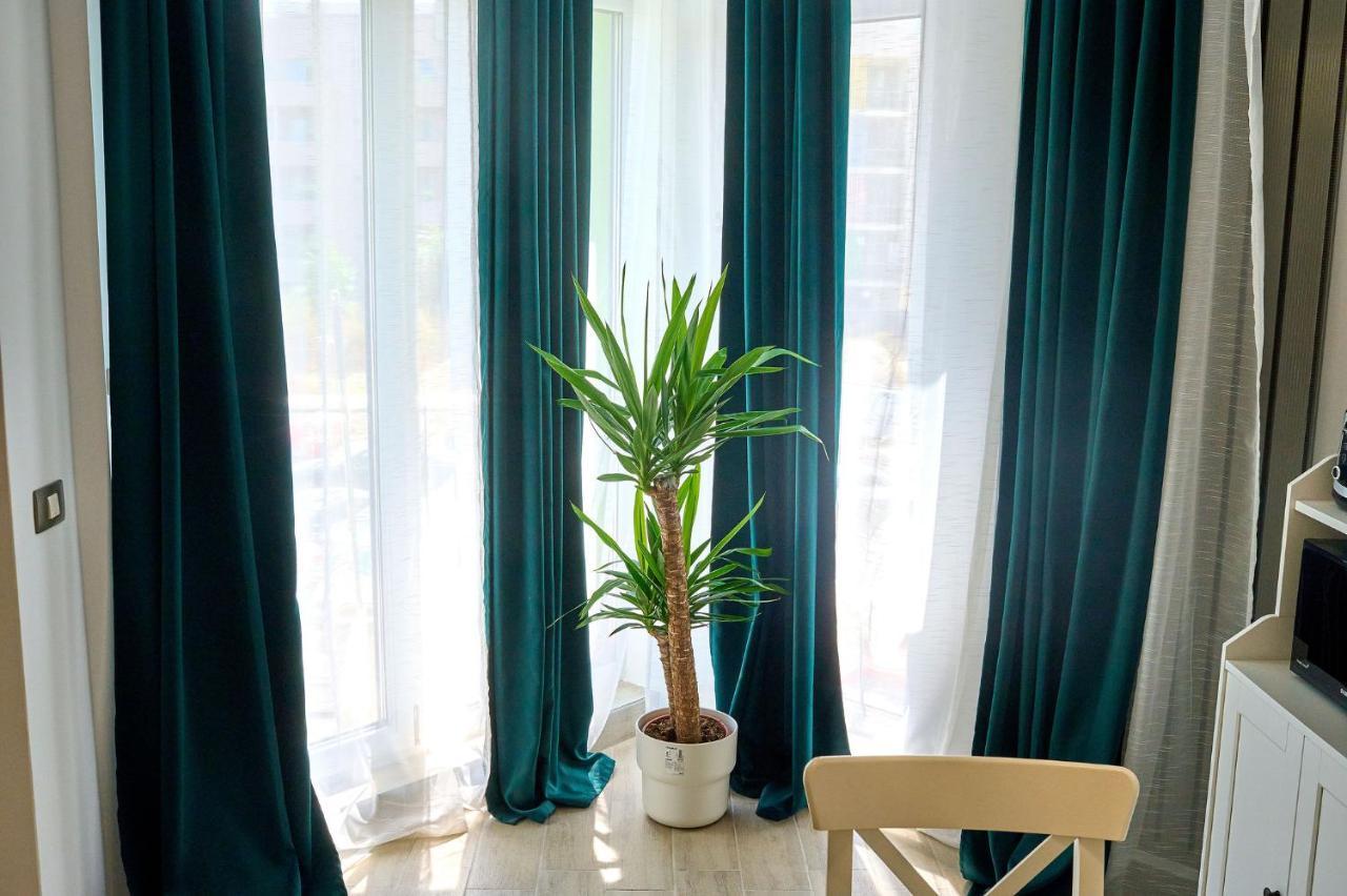 Provence Apartment In Spa N Pool Resort Mamaia Bagian luar foto
